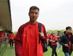 爱游戏APP下载-清晨埃因霍温备战国王杯上海海港赛前复出首秀，转折点深圳男篮刷新队史纪录直接炸裂