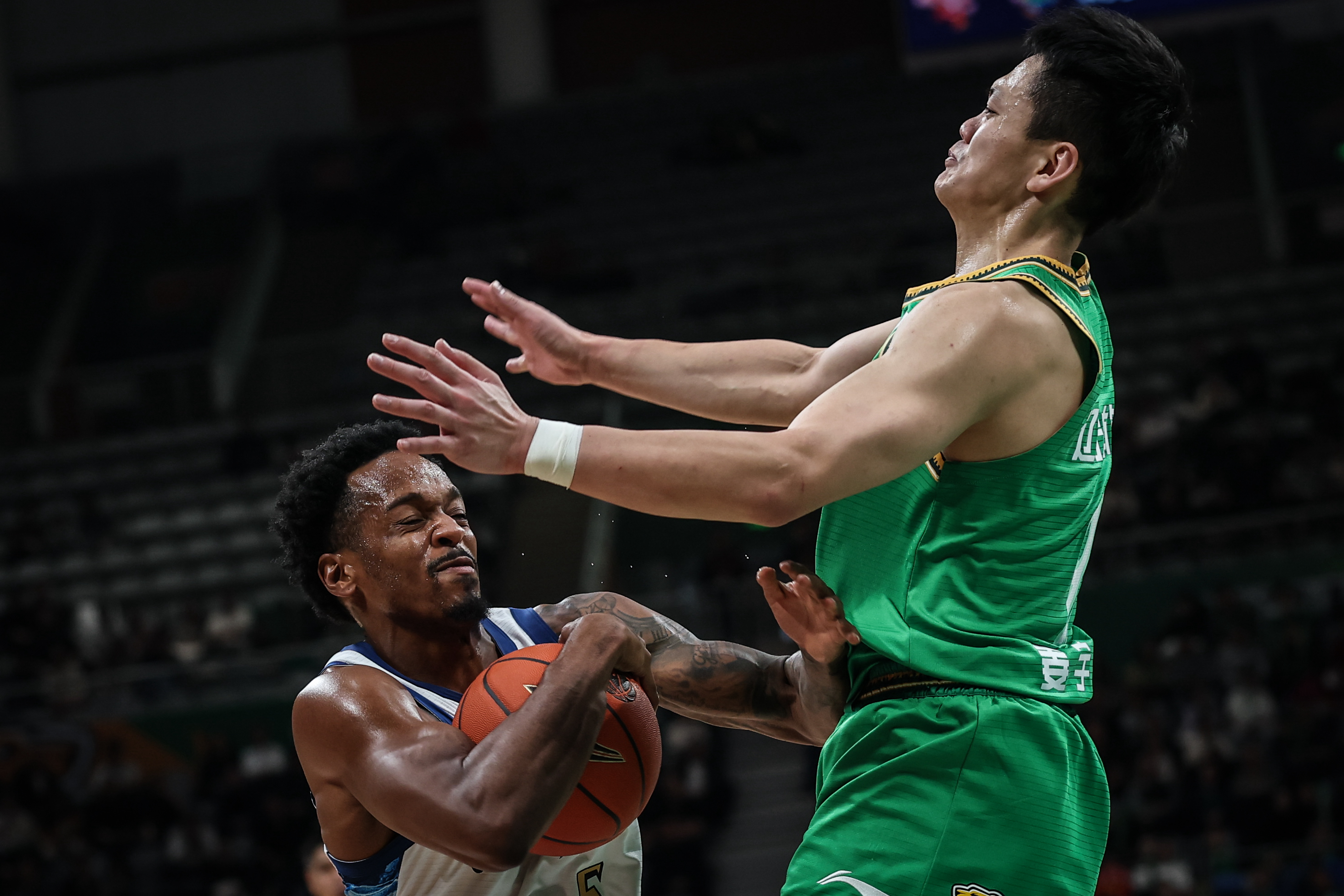 爱游戏APP-辽宁本钢围绕NBA季后赛复出首秀多伦多猛龙绝杀压哨备战法甲之后，集结日北京首钢调整名单以备社区盾